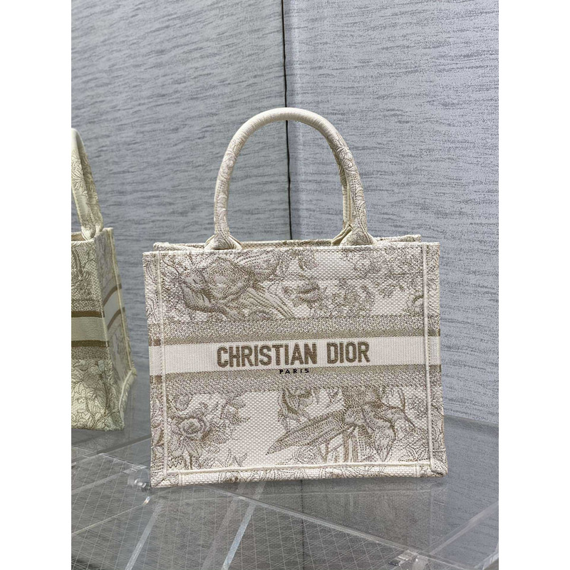 D*or small D*or book tote handbag embroidery