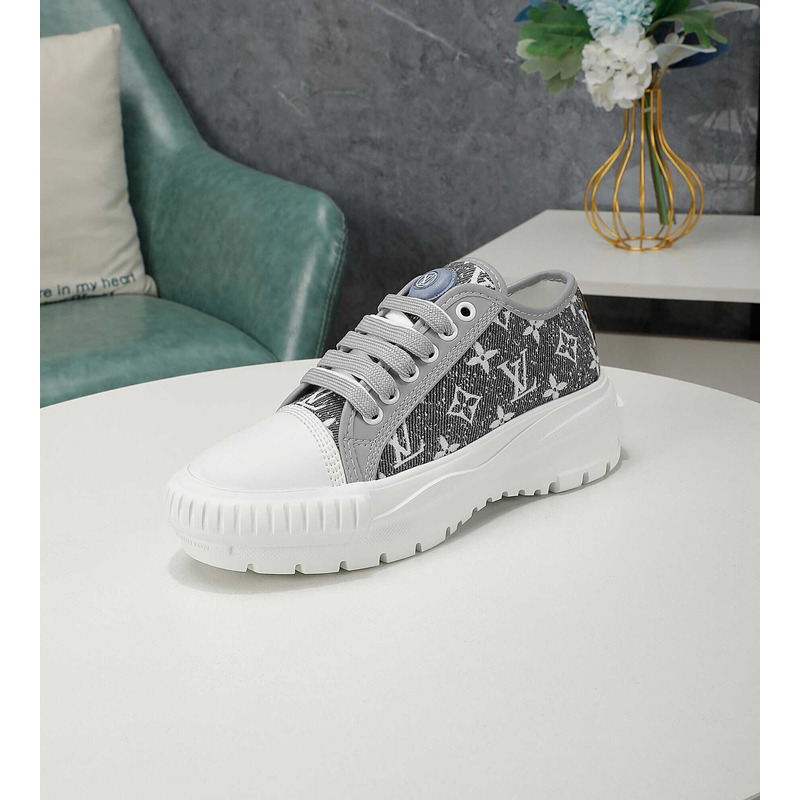 l**is V*t*n lv squad sneakers grey