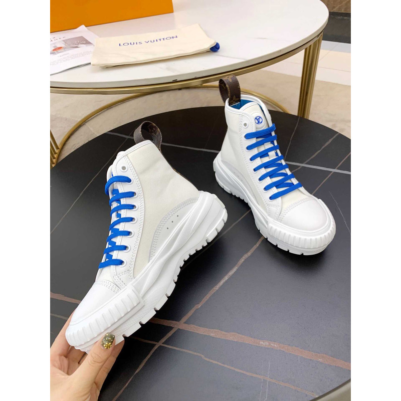 l**is V*t*n squad boot logo canvas blue and white