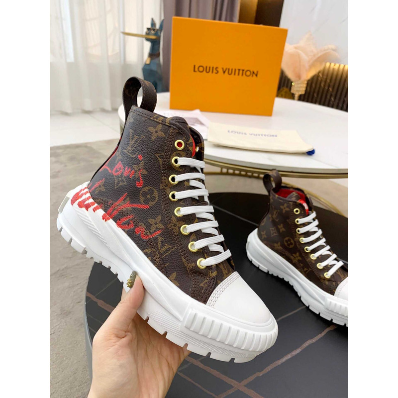 l**is V*t*n squad sneaker high top monogram