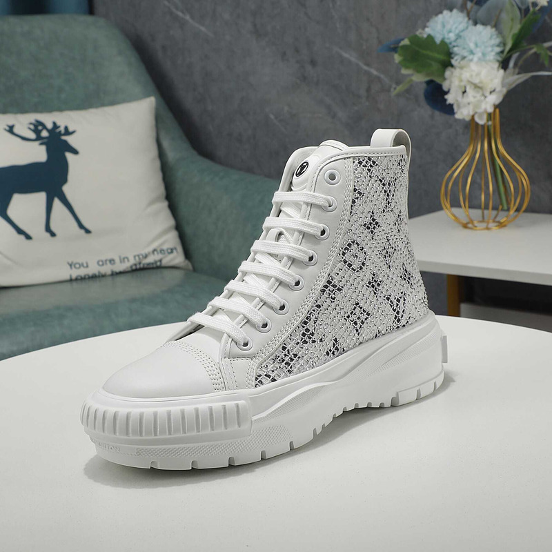 l**is V*t*n squad sneaker high top white