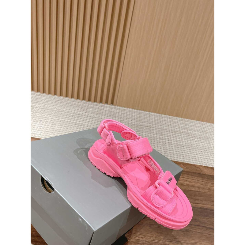 Ba*len*cia*ga hiking sandals pink