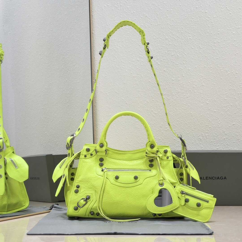 Ba*len*cia*ga women\''s neo cagole city small handbag green