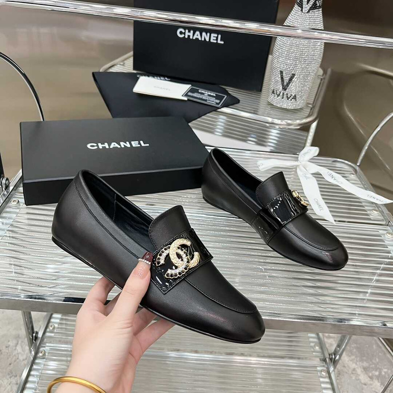 Ch*el  classic logo loafers all black