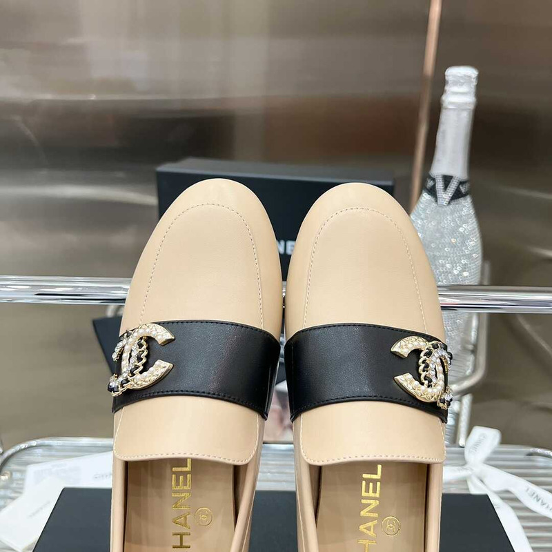 Ch*el  classic logo loafers beige and black