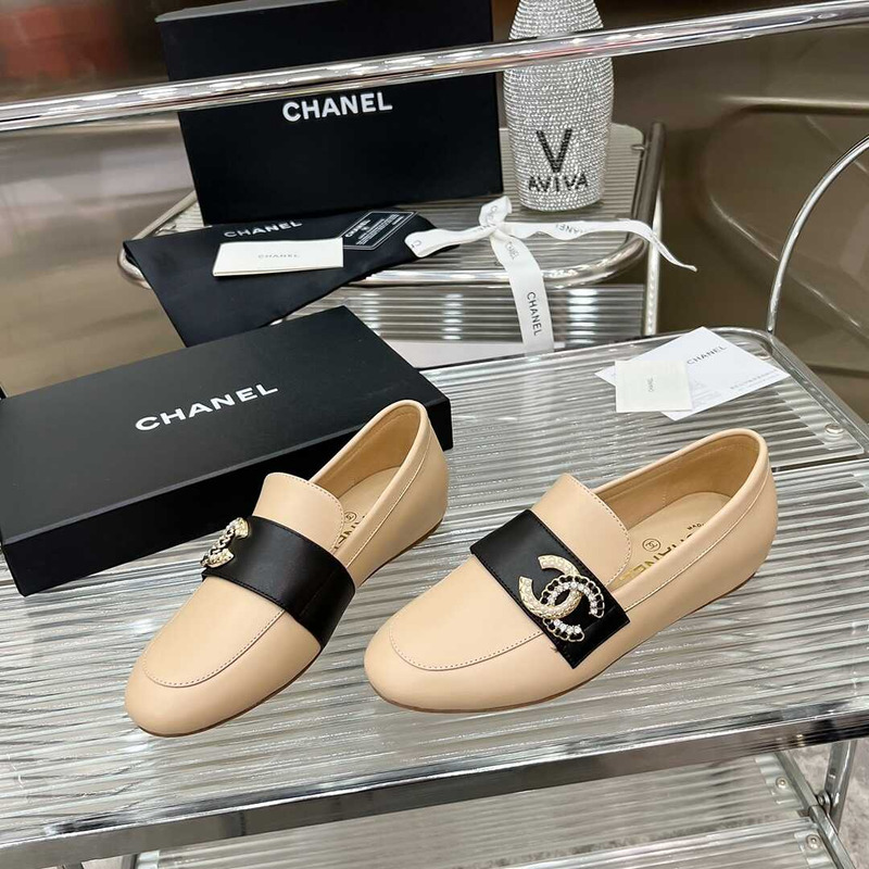 Ch*el  classic logo loafers beige and black