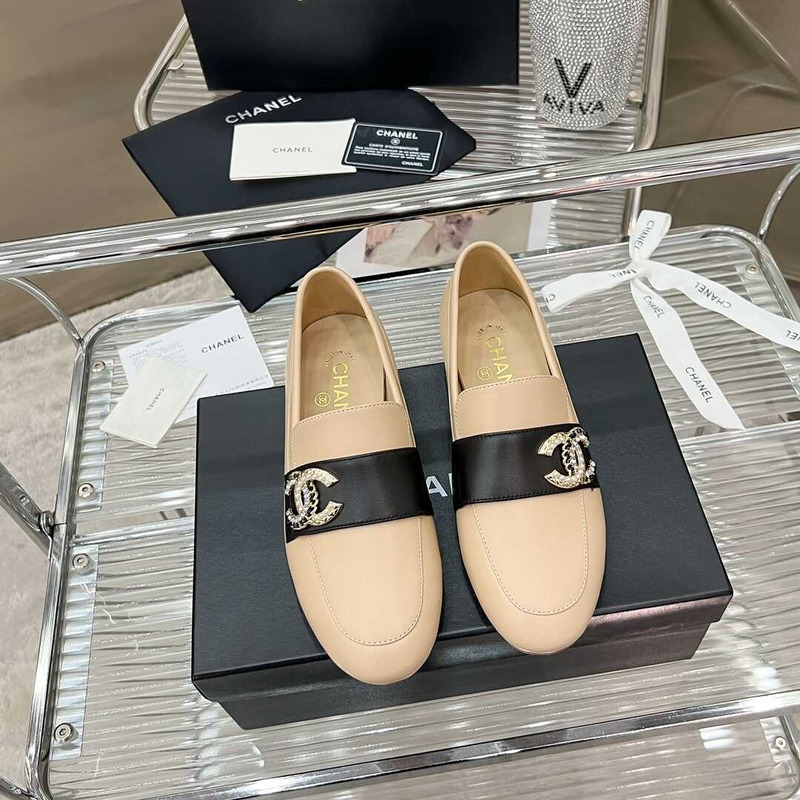 Ch*el  classic logo loafers beige and black