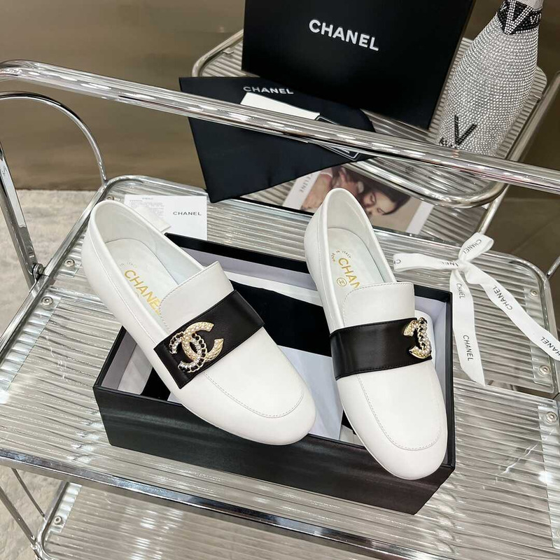 Ch*el classic logo loafers white and black