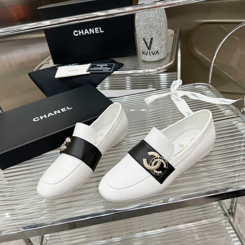 Ch*el classic logo loafers white and black