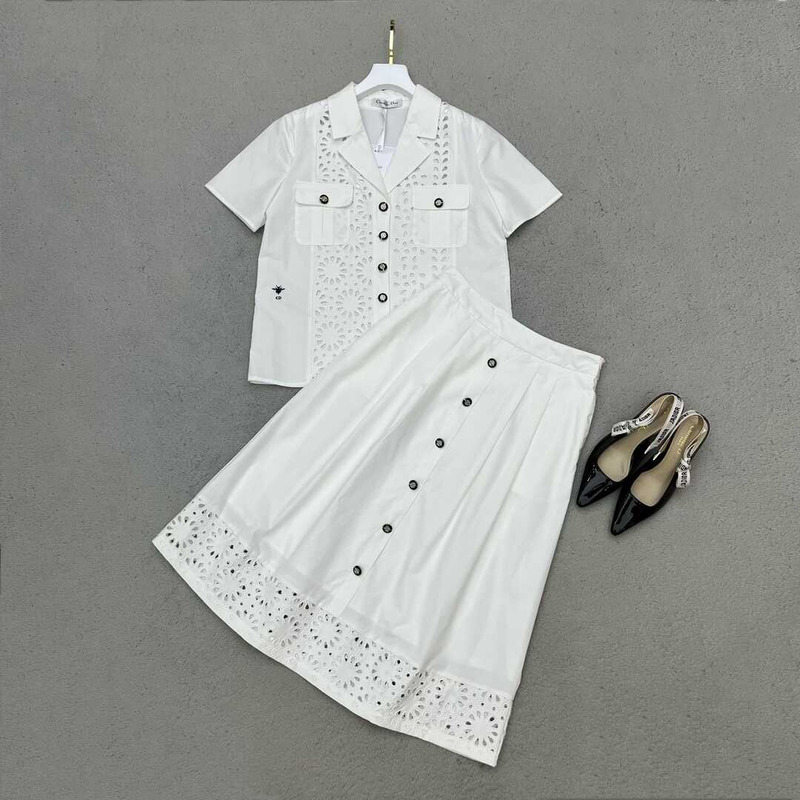 D*or half-body skirt set white