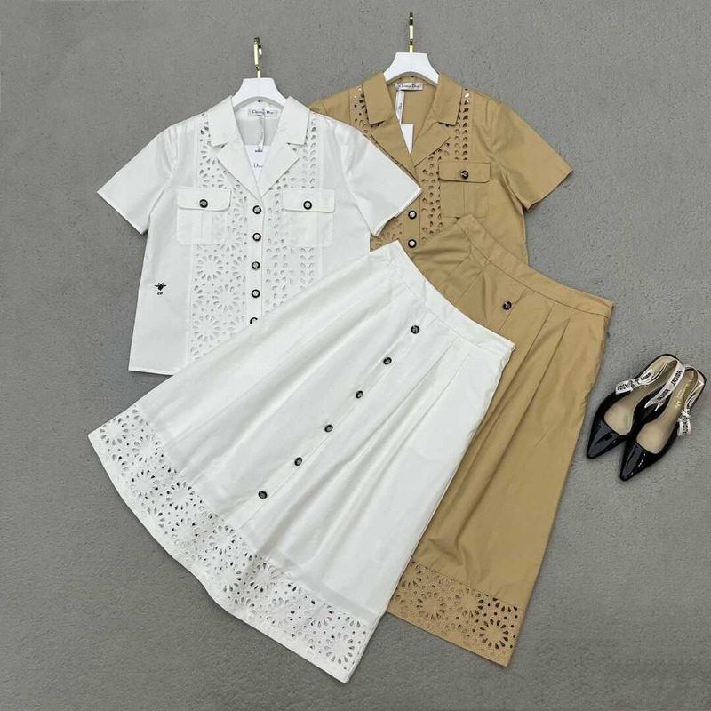 D*or half-body skirt set beige