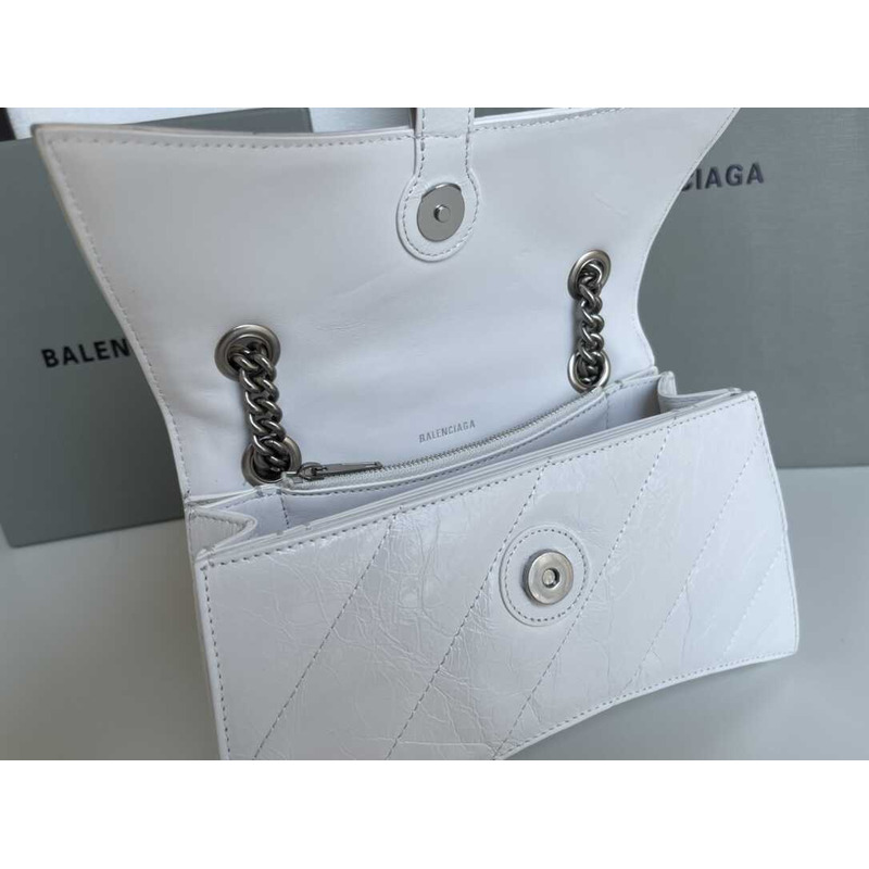 Ba*len*cia*ga crush quilted shoulder bag calfskin small white