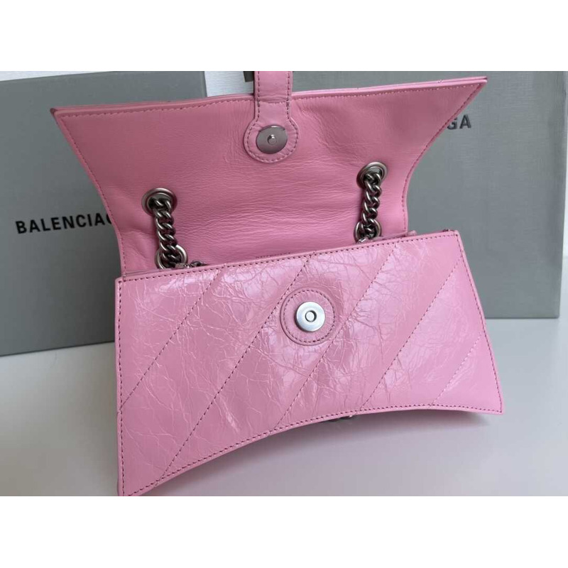 Ba*len*cia*ga crush quilted shoulder bag calfskin small pink