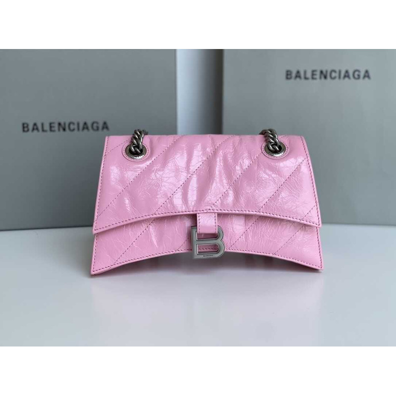 Ba*len*cia*ga crush quilted shoulder bag calfskin small pink