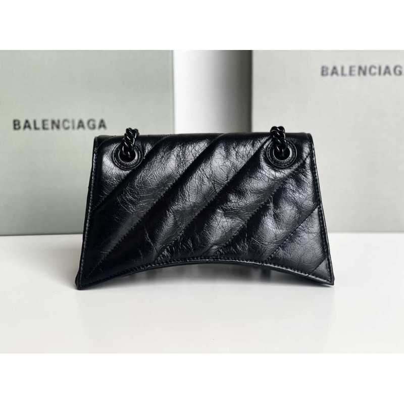 Ba*len*cia*ga crush quilted shoulder bag calfskin small black