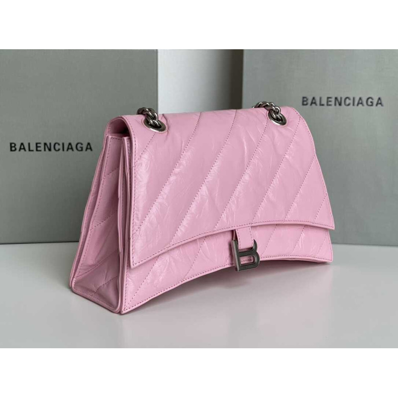 Ba*len*cia*ga crush quilted shoulder bag calfskin pink