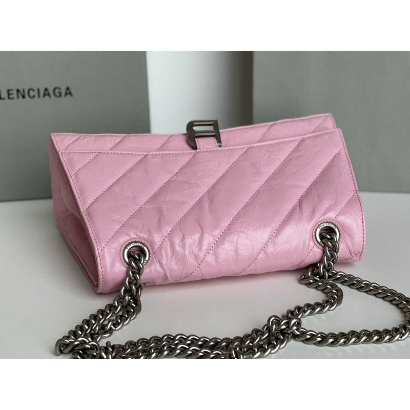 Ba*len*cia*ga crush quilted shoulder bag calfskin pink