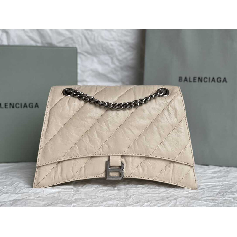 Ba*len*cia*ga crush quilted shoulder bag calfskin beige