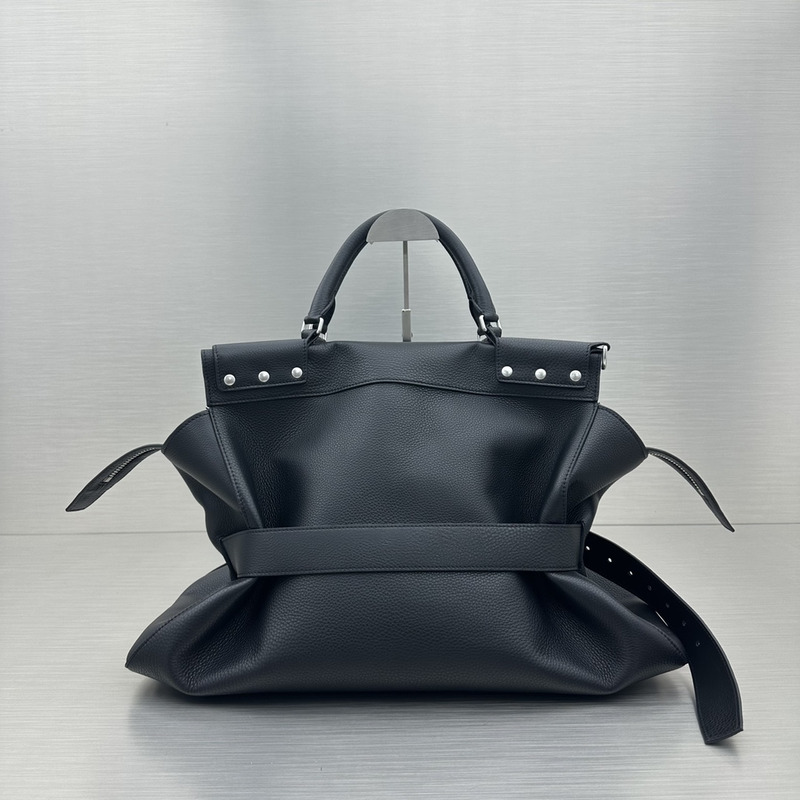 Ba*len*cia*ga waist large bag grained calfskin in black