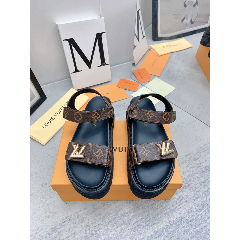 l**is V*t*n cordoba flat comfort sandal monagram