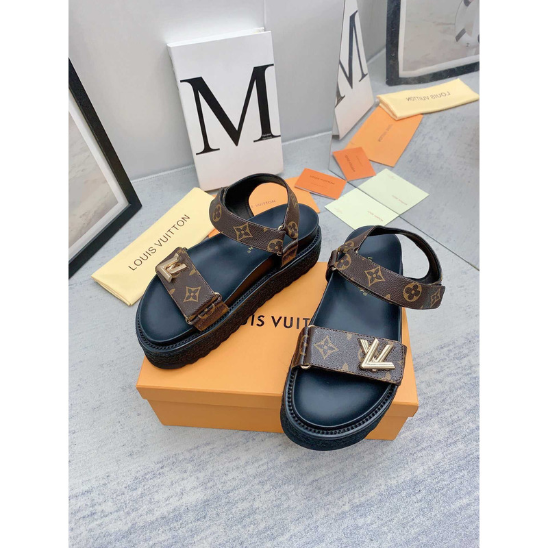 l**is V*t*n cordoba flat comfort sandal monagram