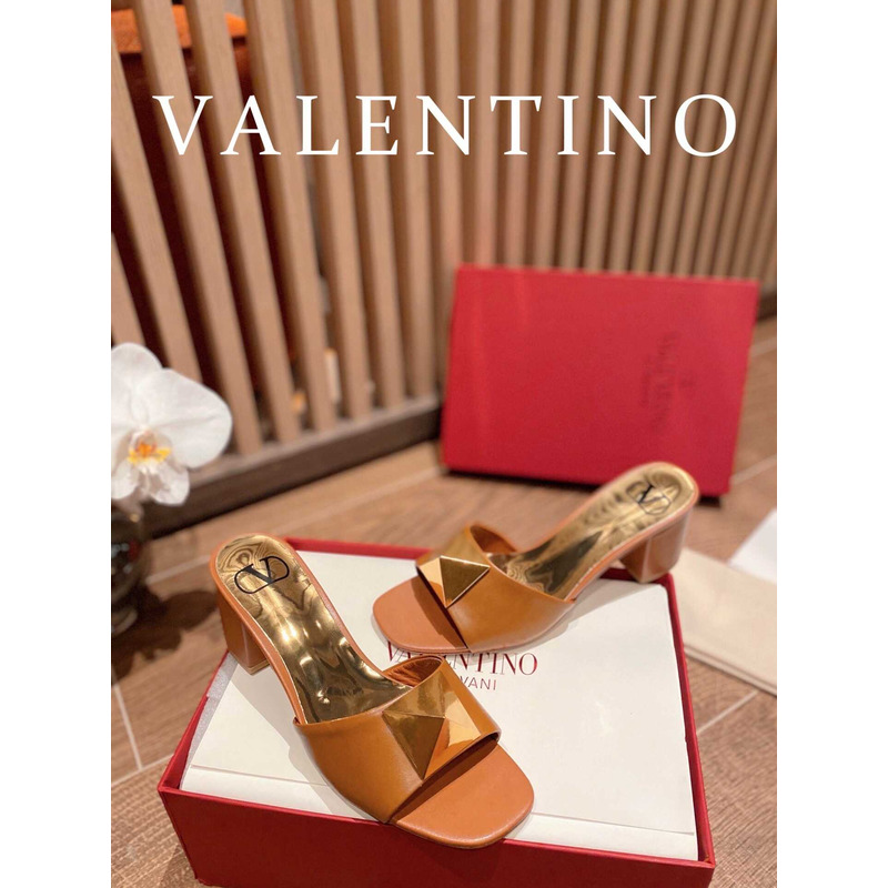 Valentino Rockstud-detail Open-toe Sandals Orange