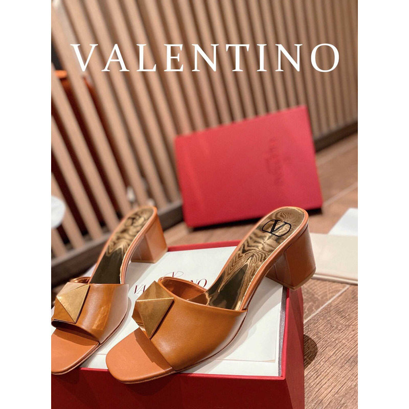 Valentino Rockstud-detail Open-toe Sandals Orange