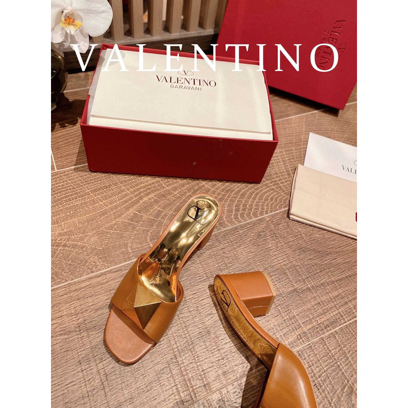 Valentino Rockstud-detail Open-toe Sandals Orange