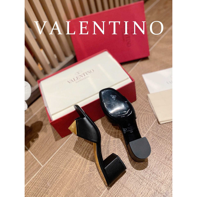 Valentino Rockstud-detail Open-toe Sandals Black