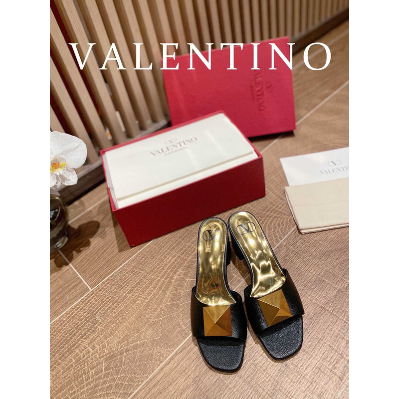 Valentino Rockstud-detail Open-toe Sandals Black