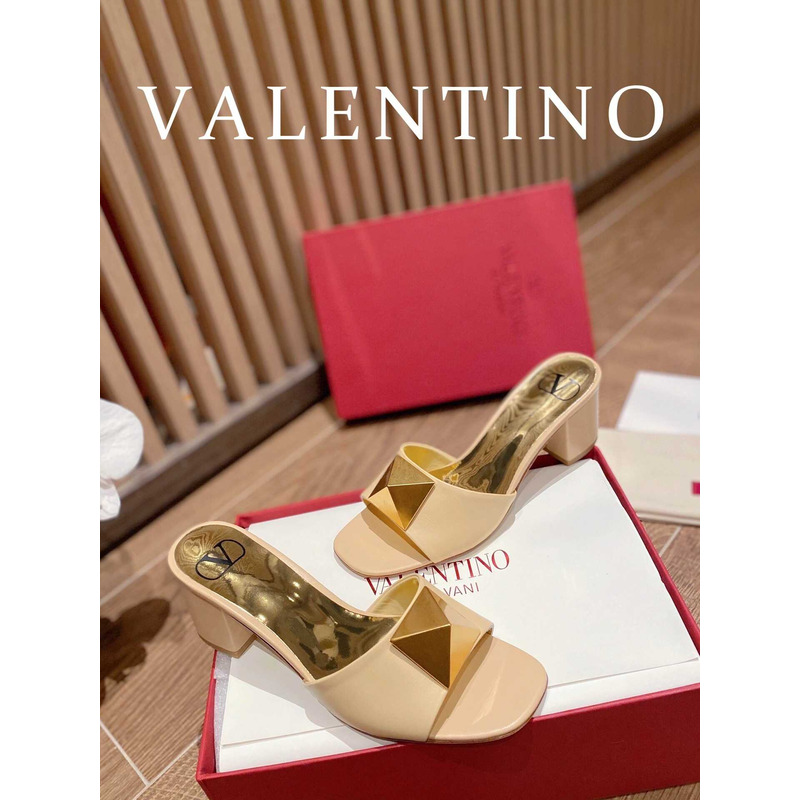 Valentino Rockstud-detail Open-toe Sandals Nude