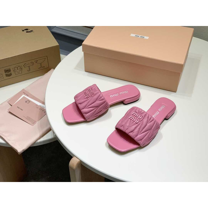 Miu Miu Matelassé Slipper Sandal In Soft Suede Pink