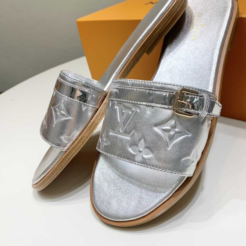 l**is V*t*n lock it flat sandals silver