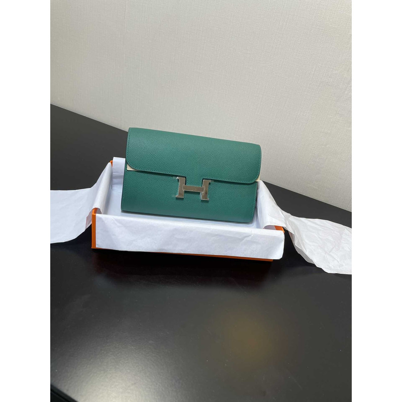 H**mes constance wallet to go silver hardware green