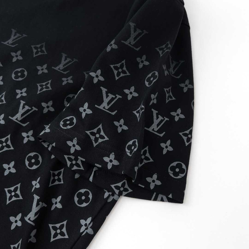 l**is V*t*n lvse monogram gradient t-shirt black/white