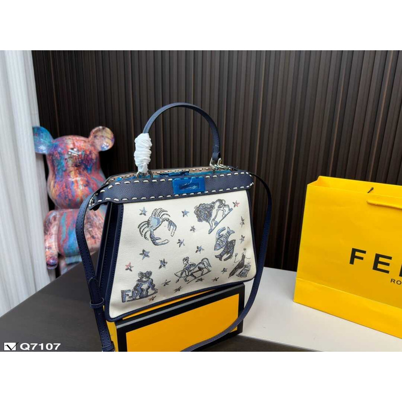 F**di peekaboo iseeu medium bag