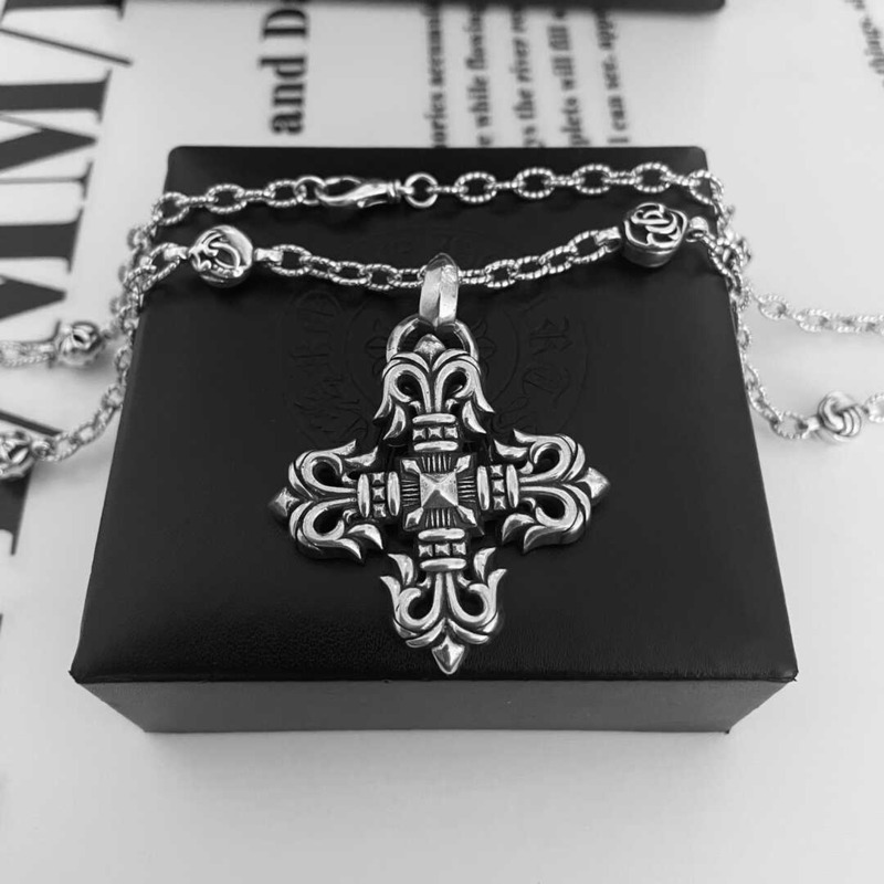 Chrome Heart Short Cross Necklace