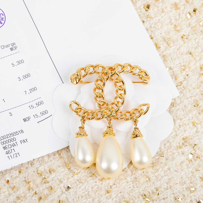 Ch*el cc pearl brooch