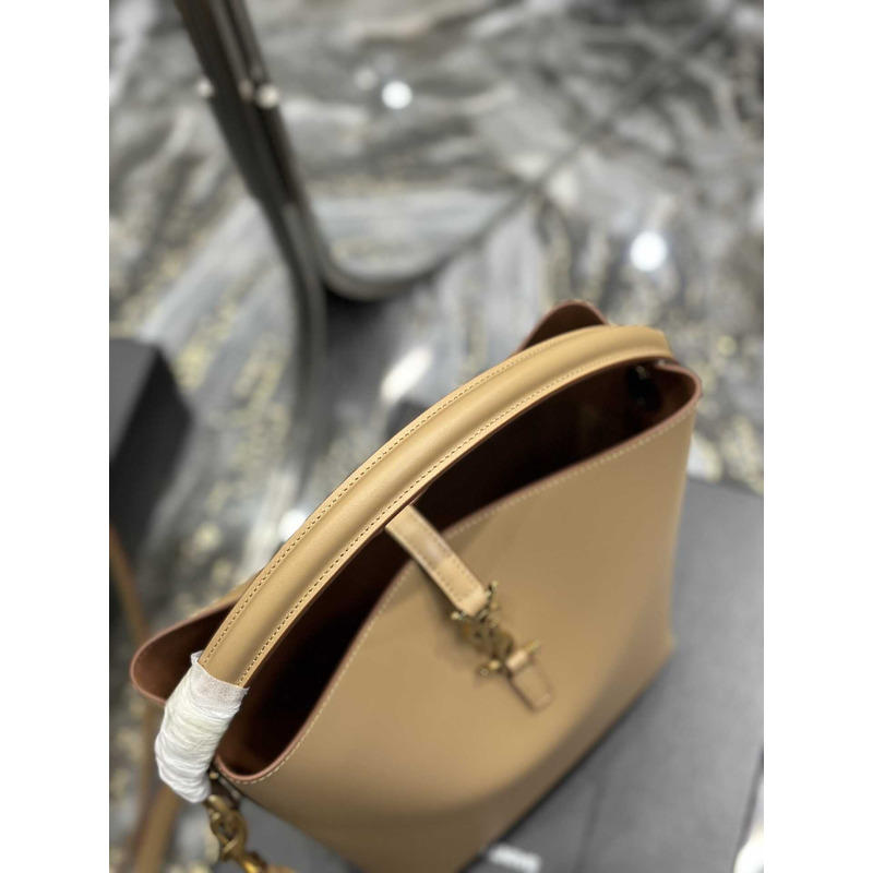 Saint Laurent Le 37 Bucket Bag In Beige