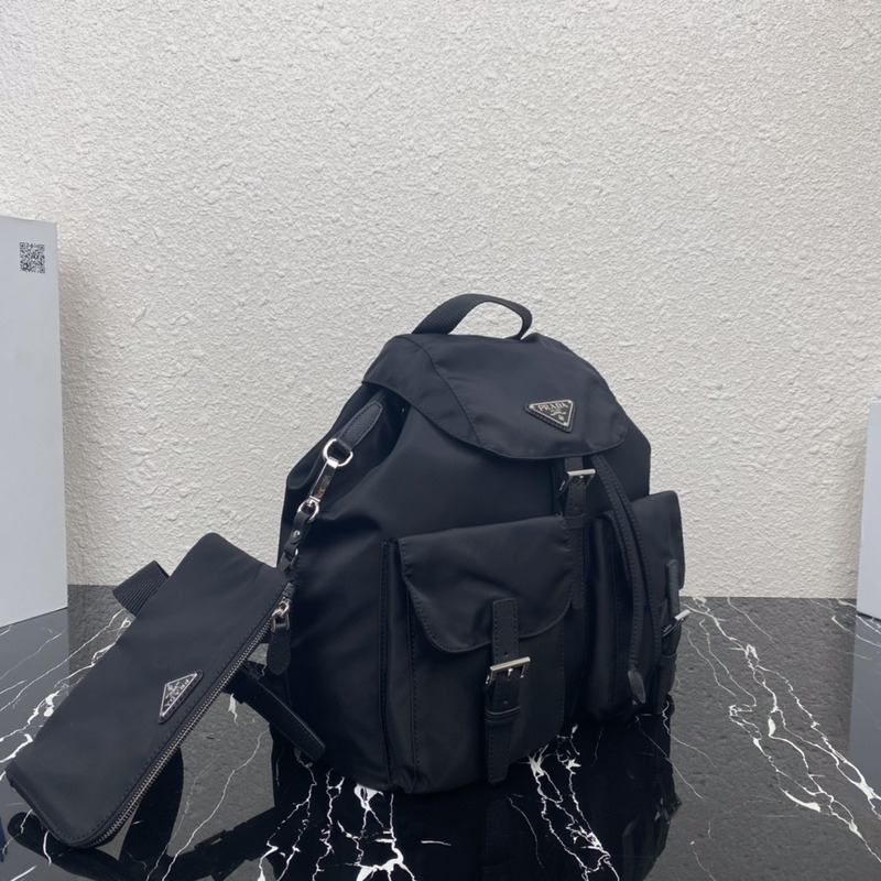 Pra*a re-nylon backpack medium black