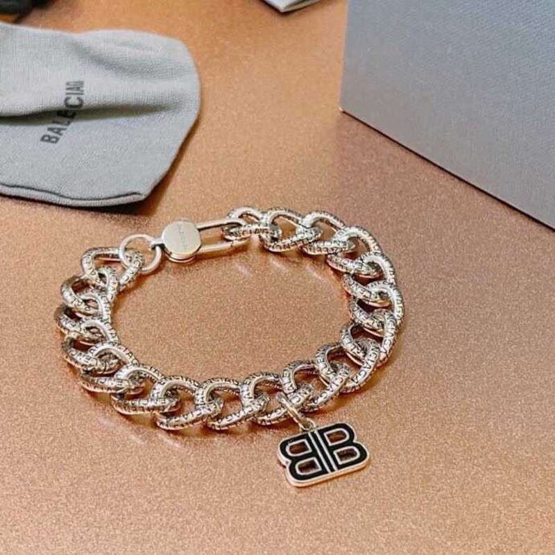 Ba*len*cia*ga logo chain bracelet silver