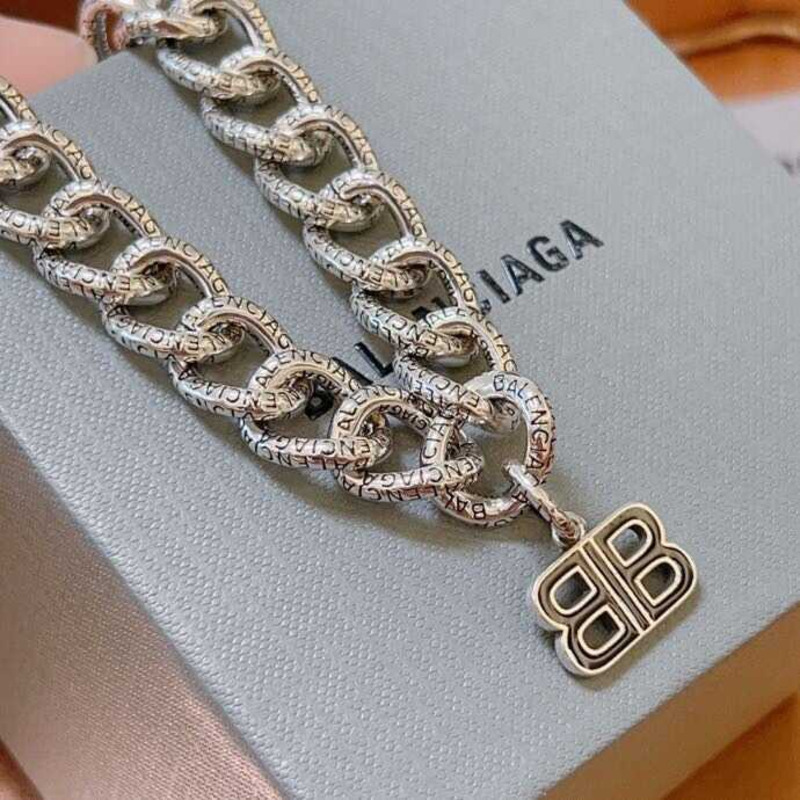 Ba*len*cia*ga logo chain bracelet silver