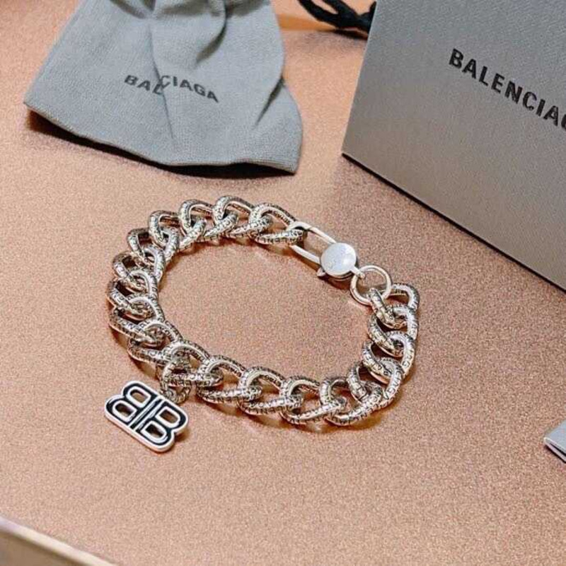 Ba*len*cia*ga logo chain bracelet silver