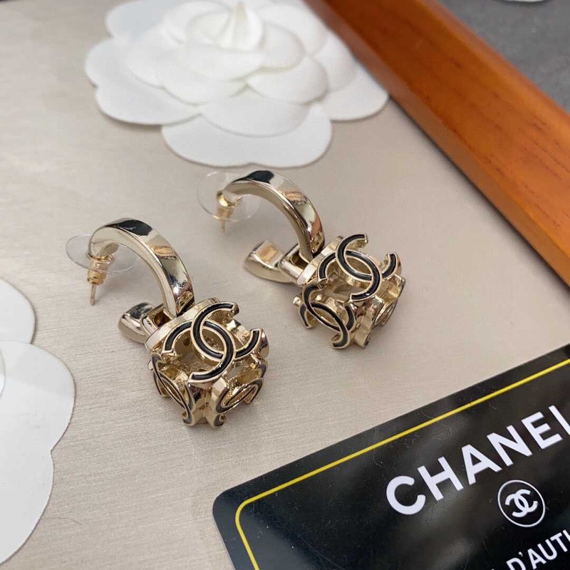 Ch*el metal cc earrings gold and black