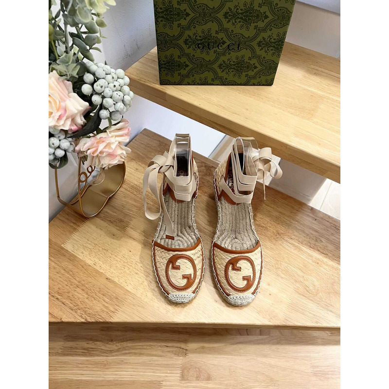 G*u*i straw sandals brown and beige