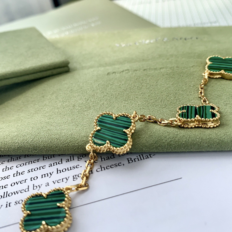 Van Cleef & ArPels Alhambra Bracelet Green