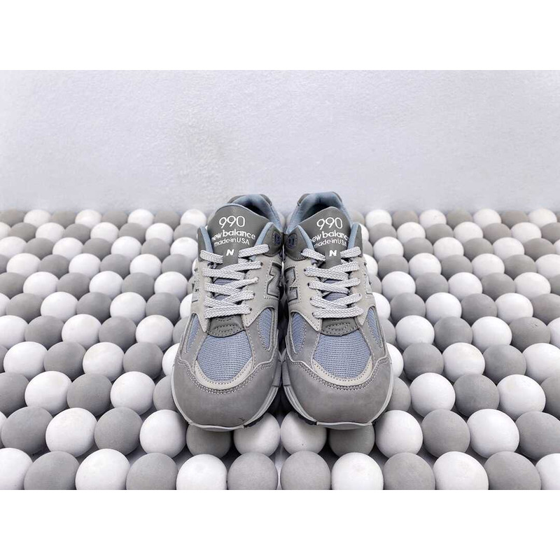 New Balance x Wtaps 990V2 Low Top Sneakers Grey