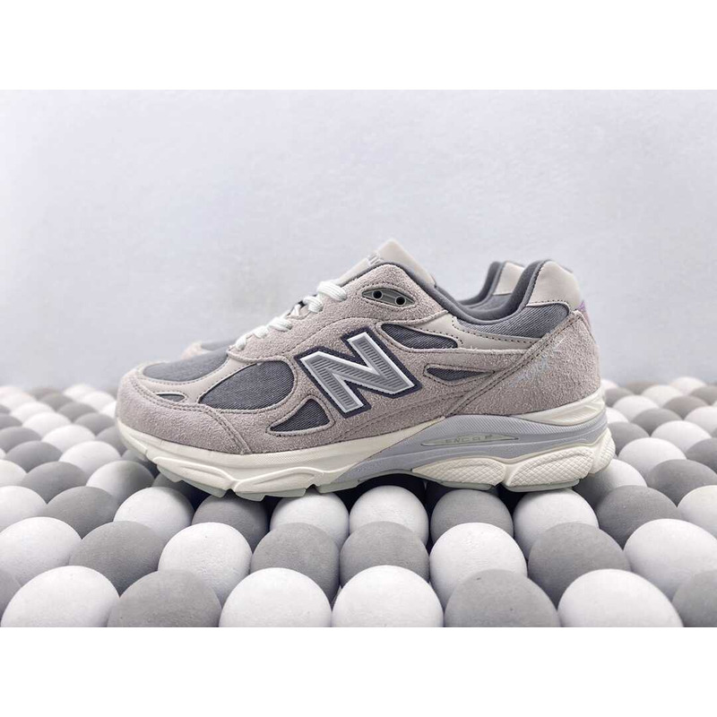 New Balance  990V3  Levi\