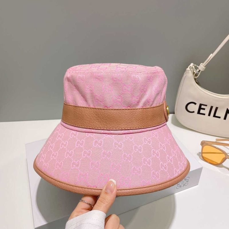 G*u*i gg bucket hat pink