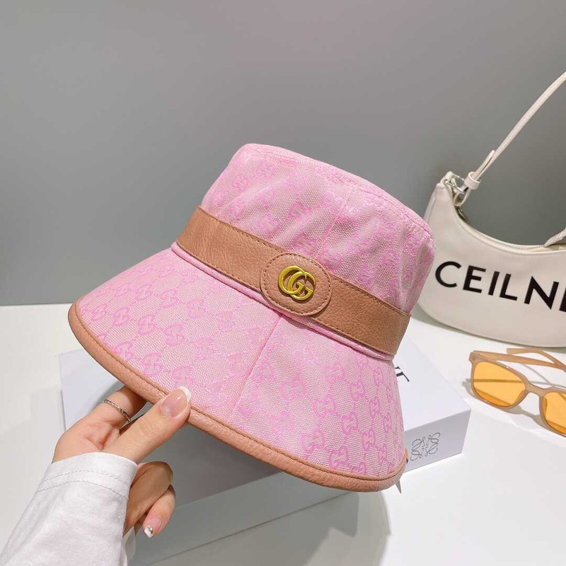 G*u*i gg bucket hat pink